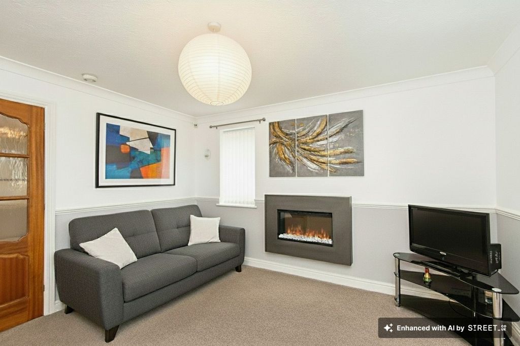 Property photo 2 of 31