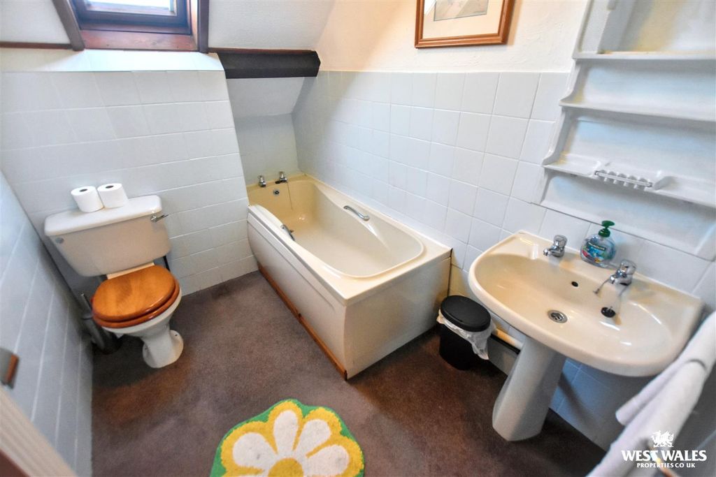 Additional image 14 of 3 bed flat for saleEnfield Road, Broad Haven, Haverfordwest SA62