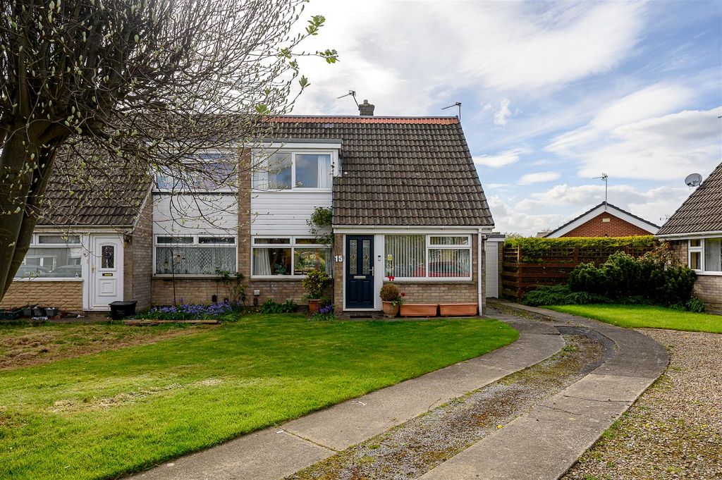 Property photo 1 of 18 External