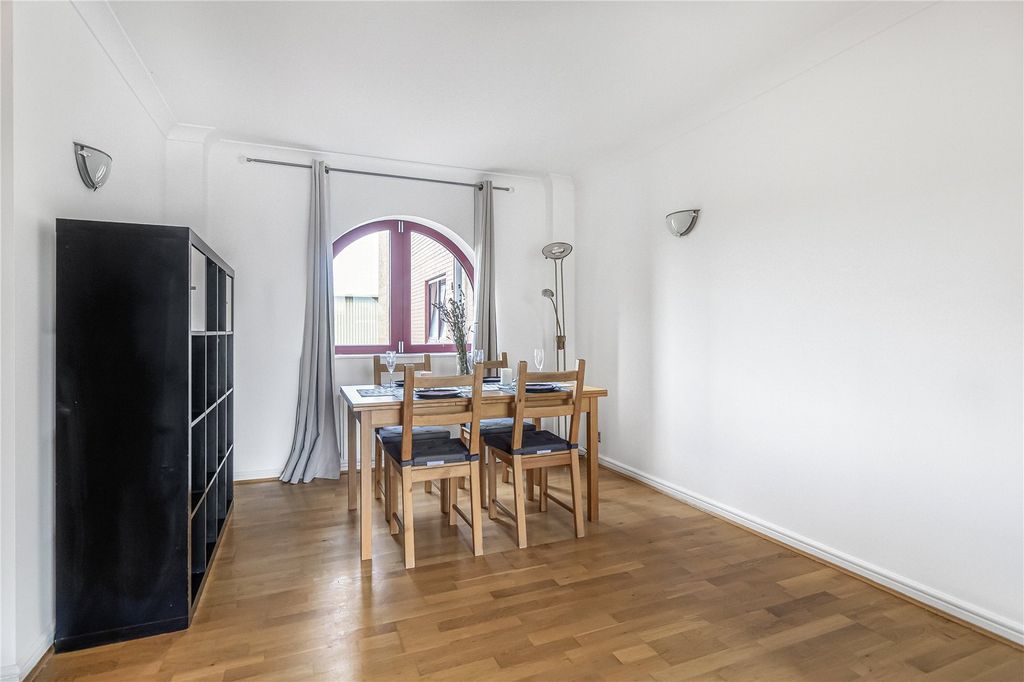 Property photo 3 of 16 Picture No. 25