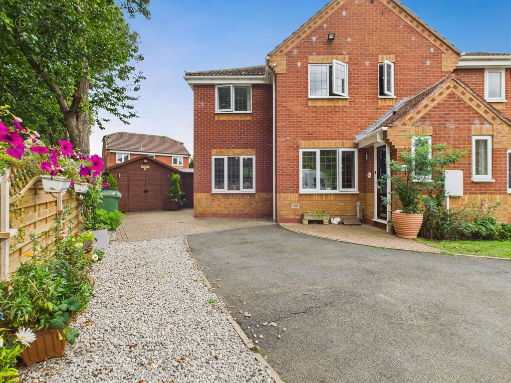 Property photo 1 of 40