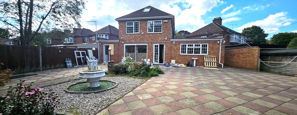 Property photo 2 of 10