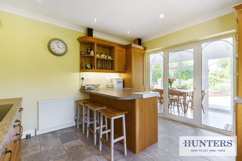 Property photo 3 of 20 93107_5 The Crescent Sand Lane Osgodby (6) - Copy.