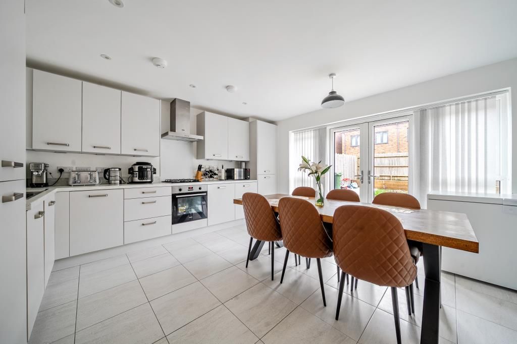 Property photo 2 of 18 Kitchen/Dining Area