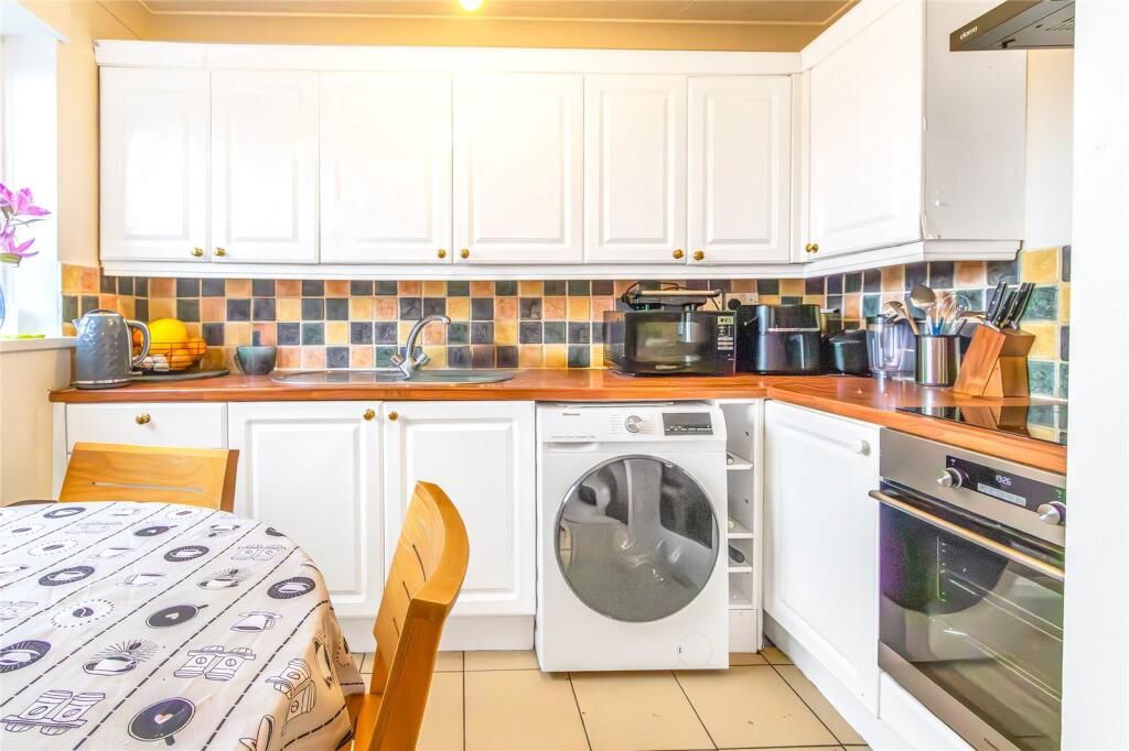 Property photo 3 of 6