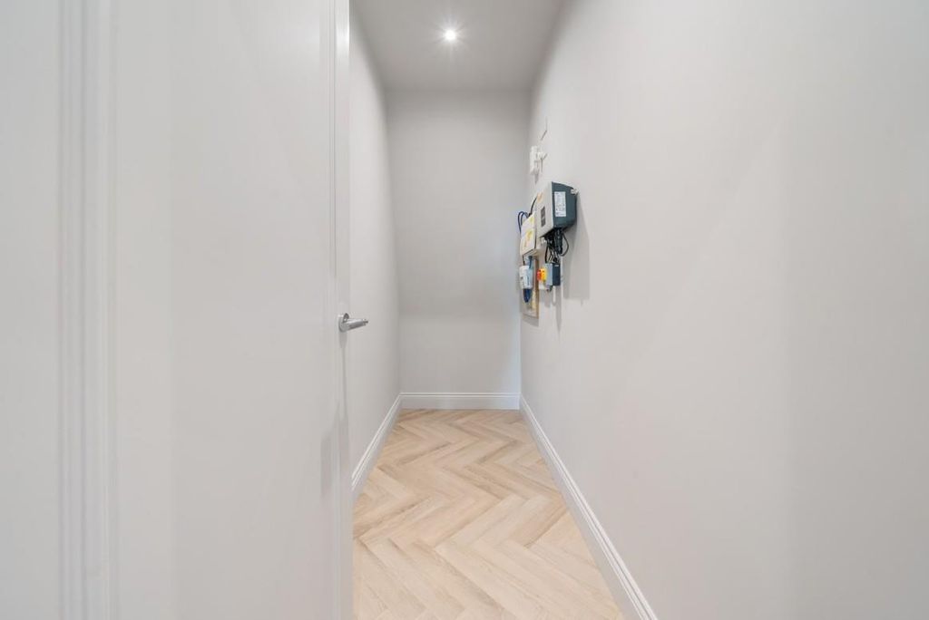 Additional image 13 of 2 bed flat for saleBelair Court, 144 High Street, Edgware HA8