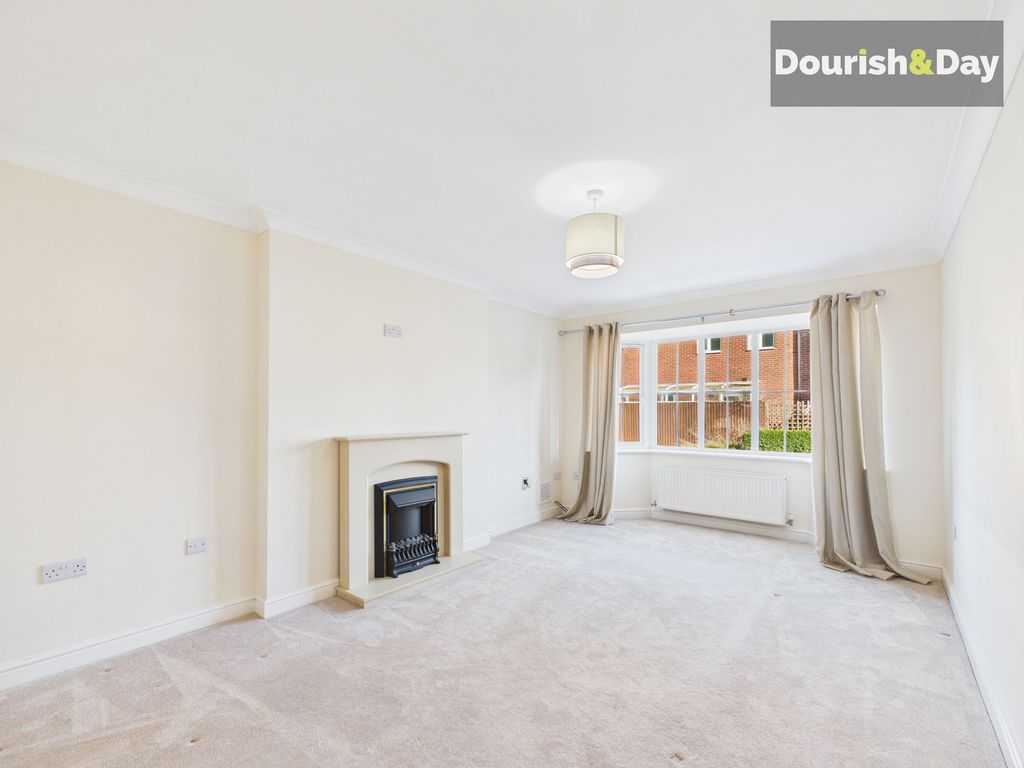 Property photo 2 of 26