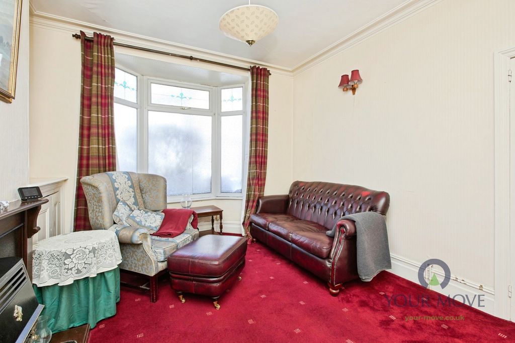 Property photo 3 of 22 Sitting Room
