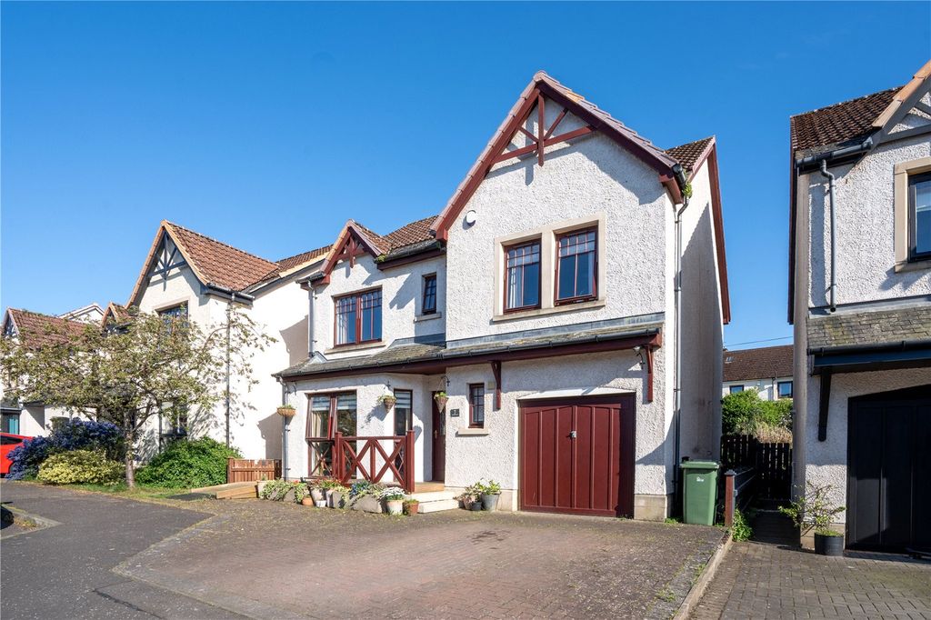 Property photo 1 of 26 Muirfield Station