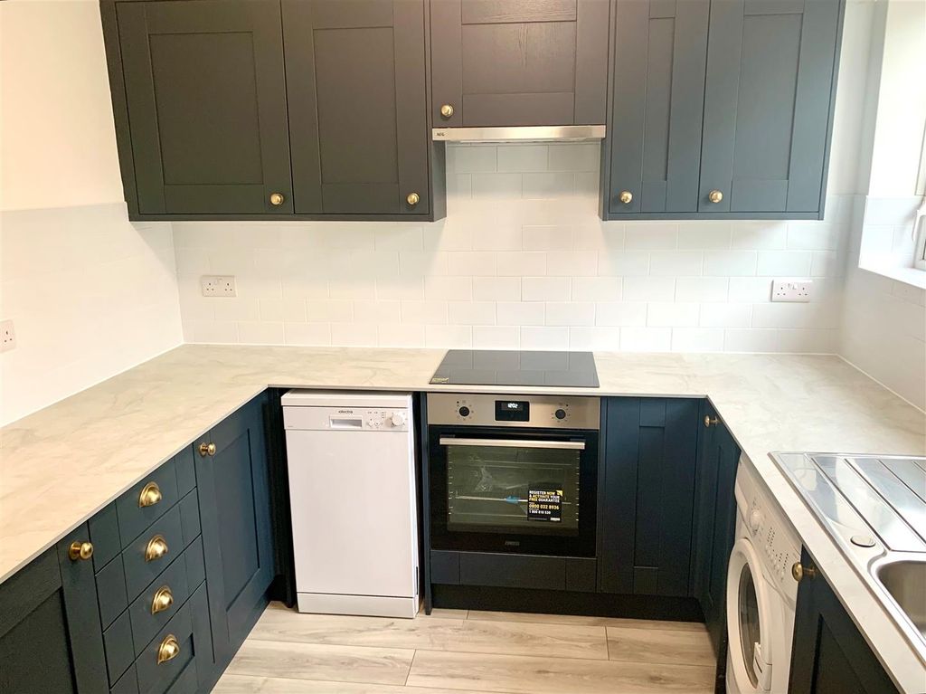 Property photo 2 of 14 66.Jpg