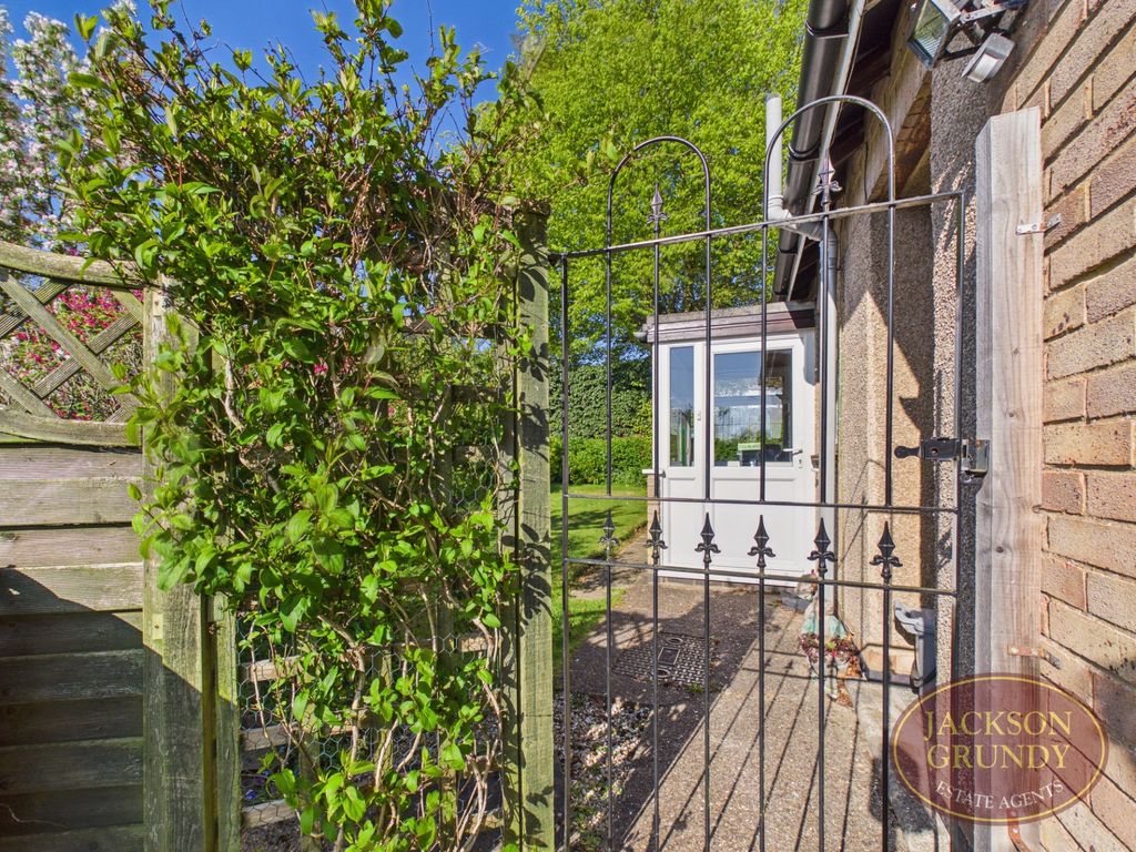 Property photo 2 of 13 Photo 12