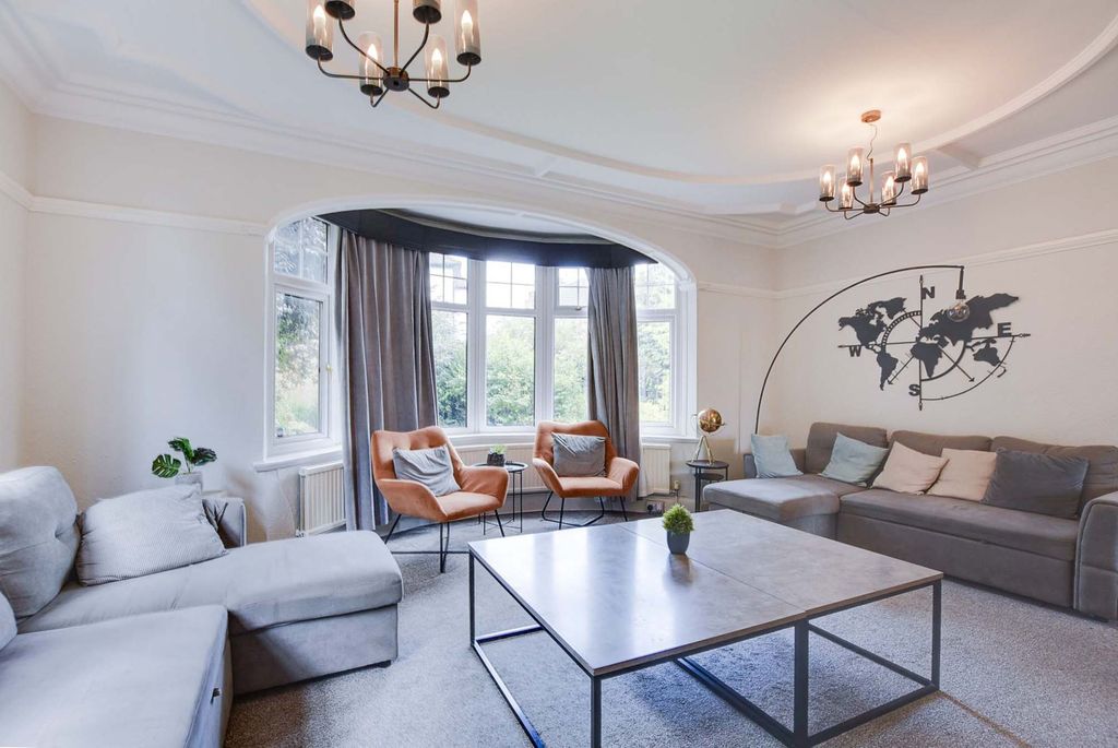 Property photo 2 of 38