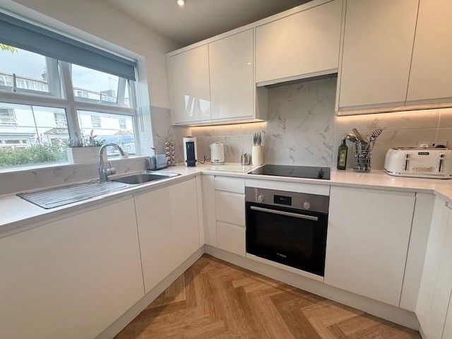 Property photo 2 of 16 Kitchen