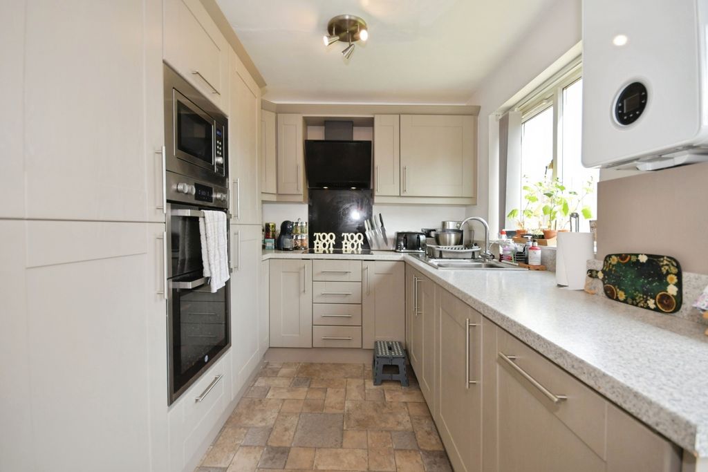 Property photo 3 of 15 Pbox-Img.Jpg