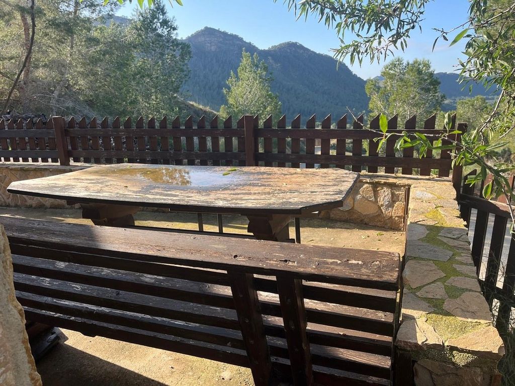 Property photo 3 of 38