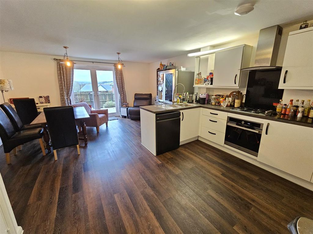 Property photo 2 of 17 Kitchen Diner.Jpg