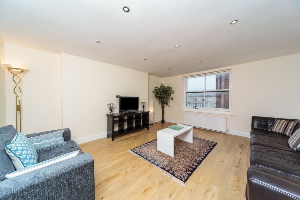 Property photo 3 of 9 Living Room