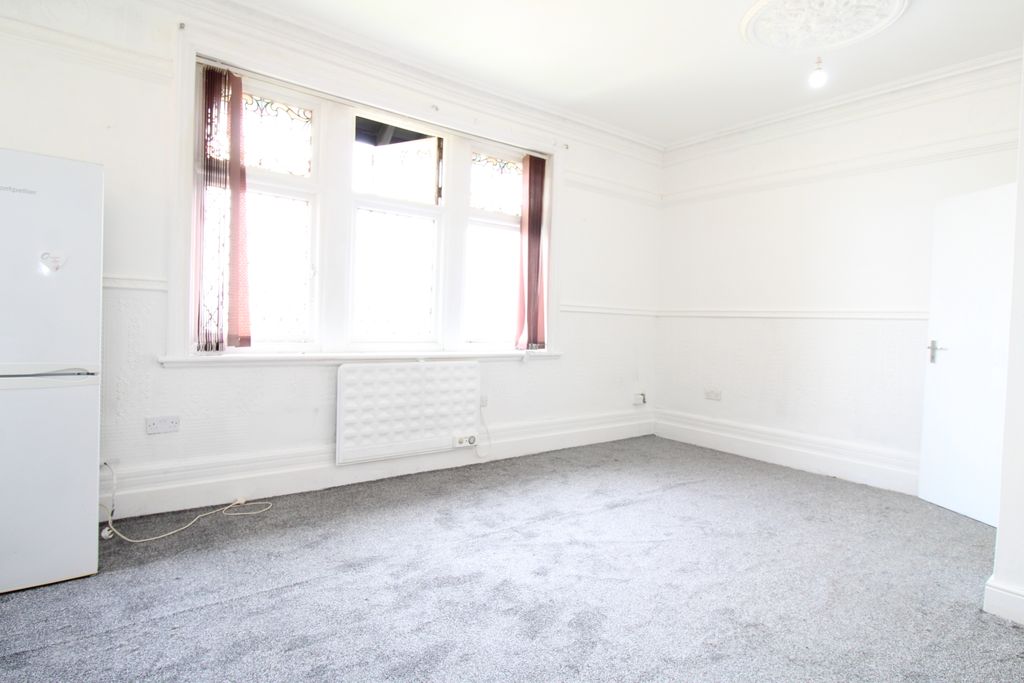 Property photo 3 of 6 Img_6009