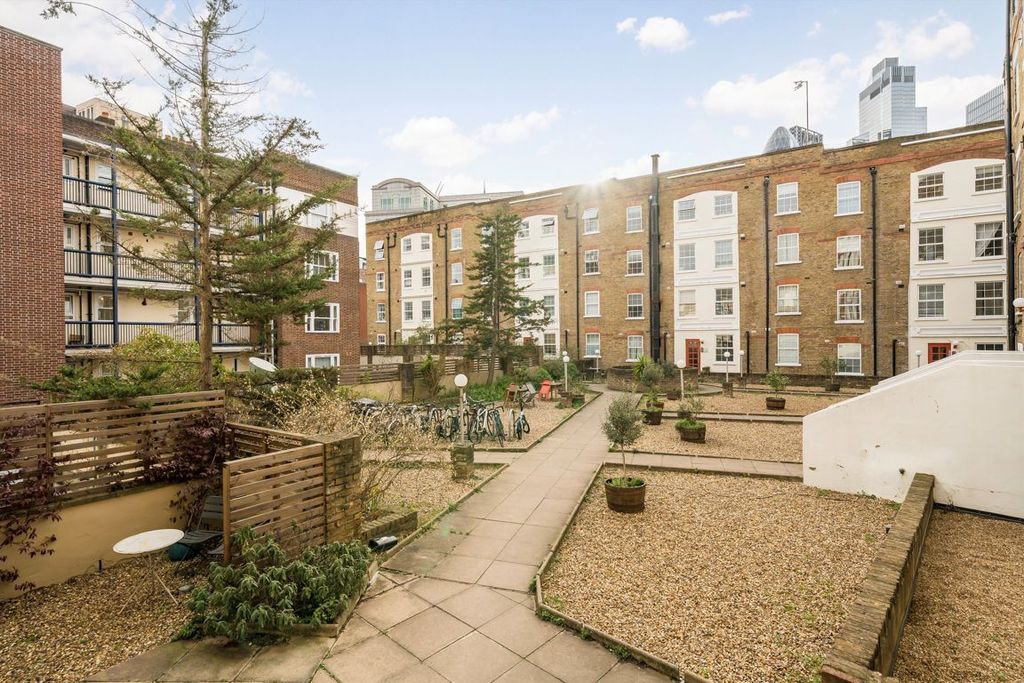 Property photo 1 of 4