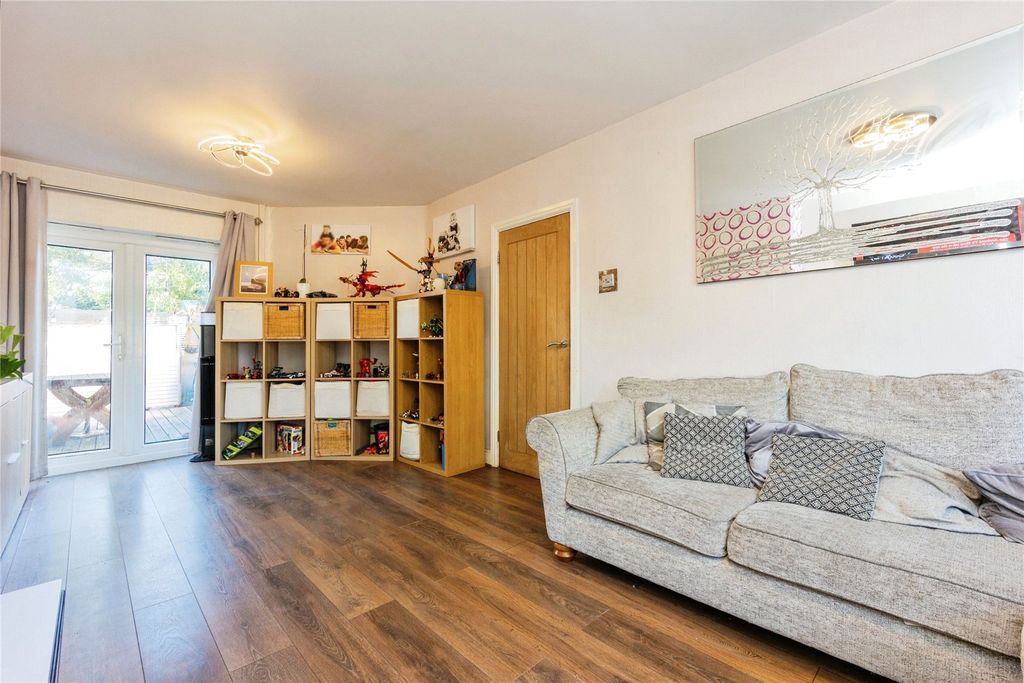 Property photo 2 of 17 Photography