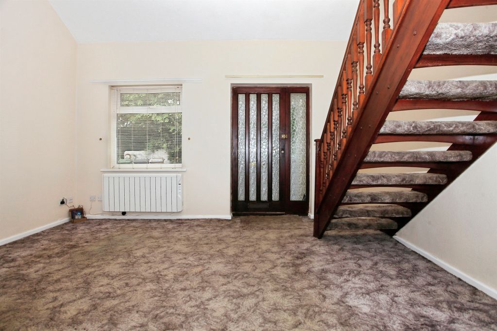 Property photo 2 of 17 Lounge