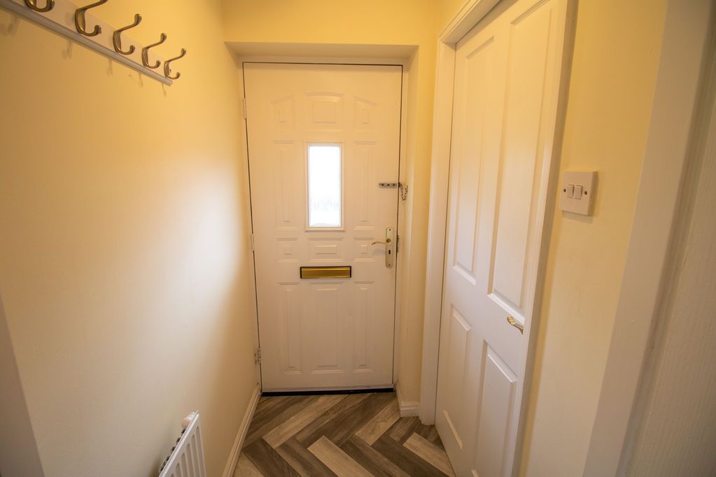 Property photo 2 of 19 Entrance Lobby