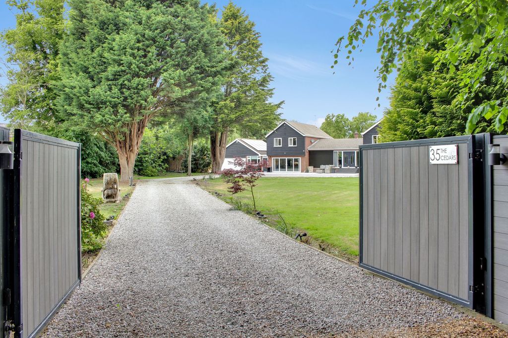 Property photo 1 of 70