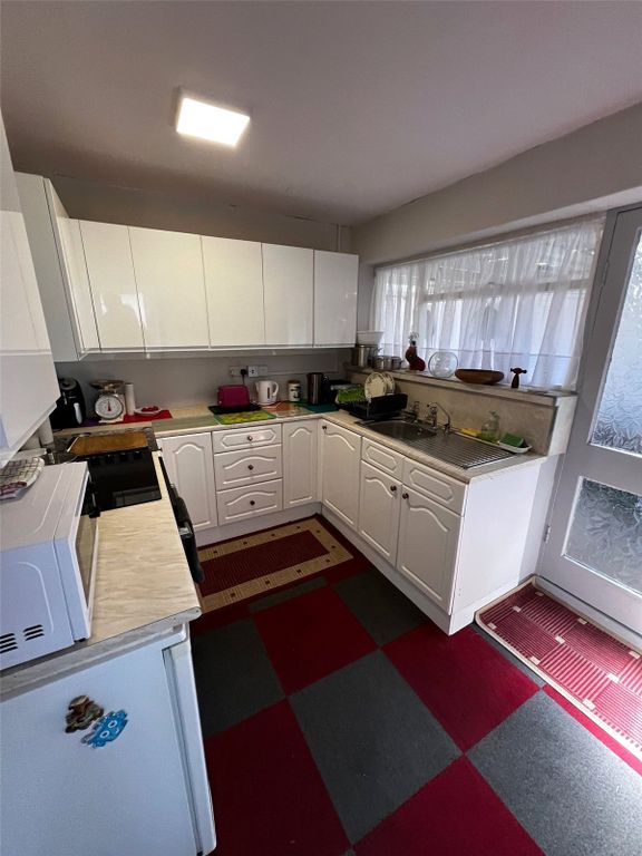 Property photo 3 of 13 Picture No. 17