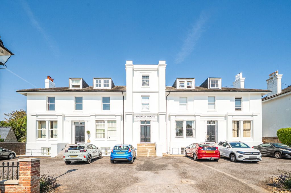 Property photo 1 of 11 1508265-43-6A7F41...