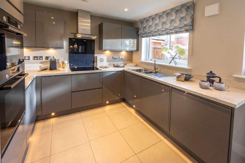 Property photo 1 of 9 Lansdown Showhome