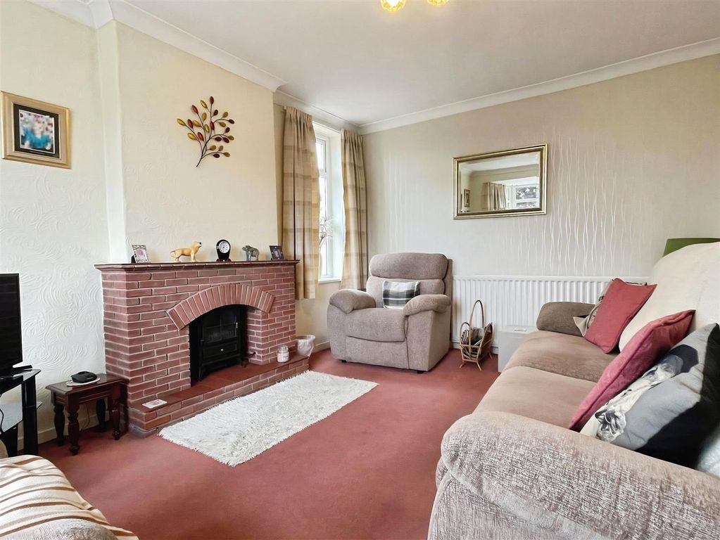 Property photo 3 of 38 Living Room