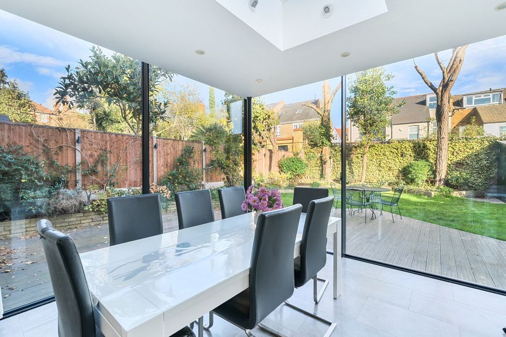 Property photo 1 of 28 Picture No. 26