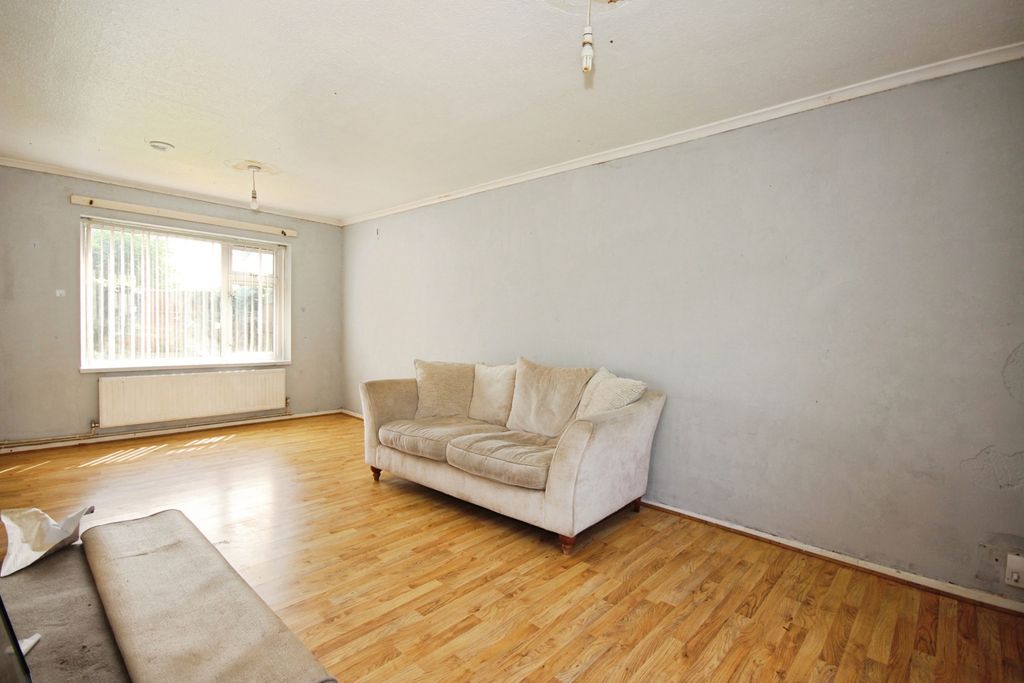 Property photo 2 of 14 Photo