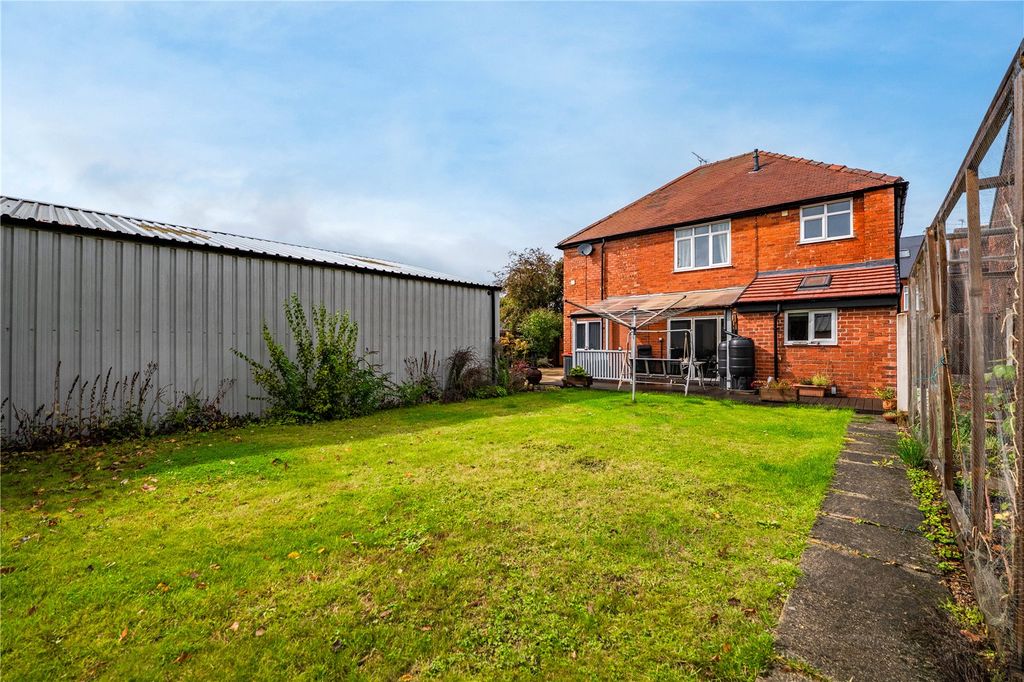 Property photo 2 of 42 Picture No. 44