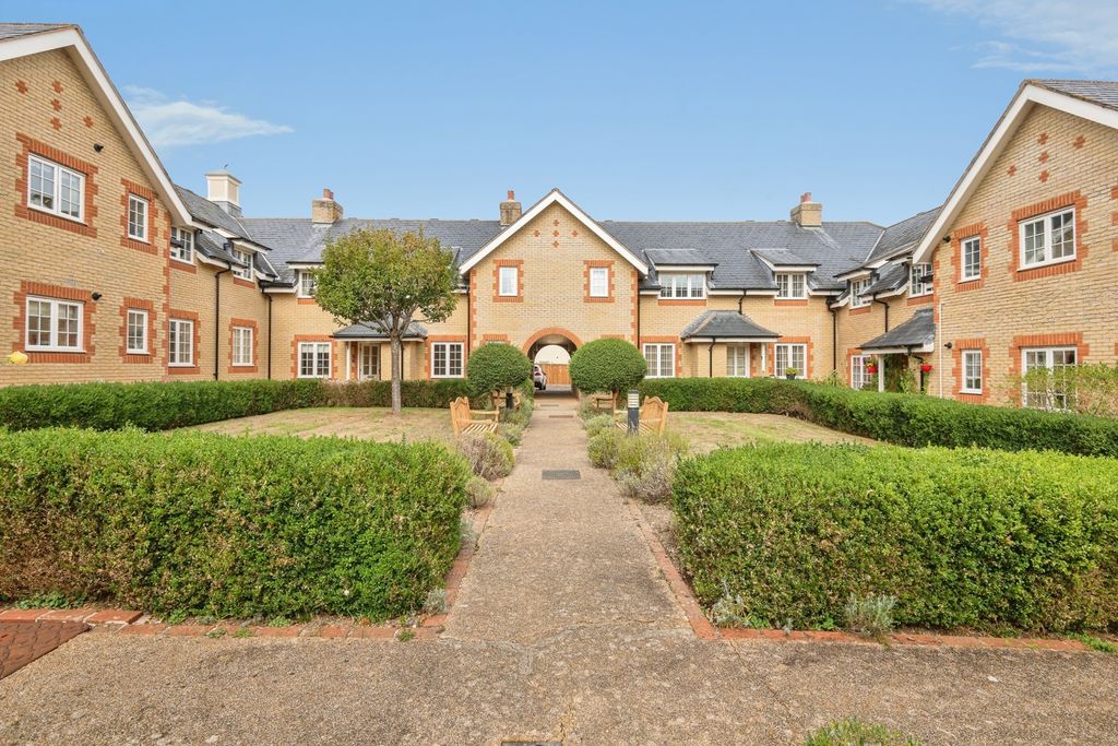 Property photo 3 of 18 Pbox-Img.Jpg