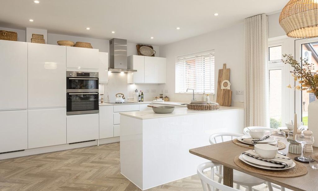 Property photo 3 of 8 Dandara - Zoopla -