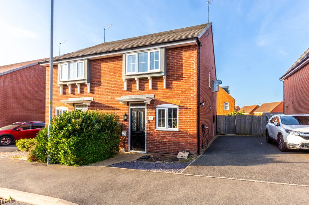 Property photo 1 of 8 Front