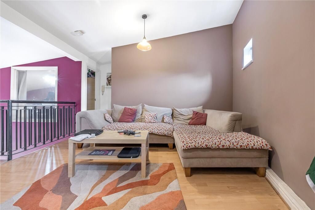 Property photo 2 of 16 209807_CDL220066_L_Img_08_0000.Jpeg