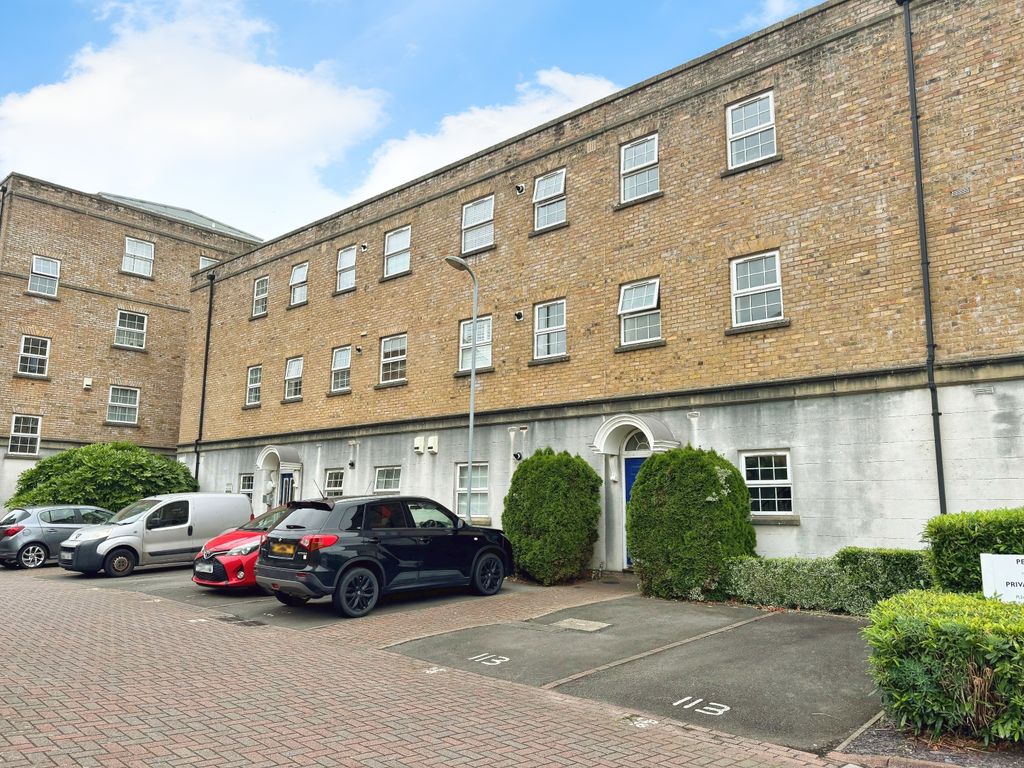 Property photo 2 of 13 Image