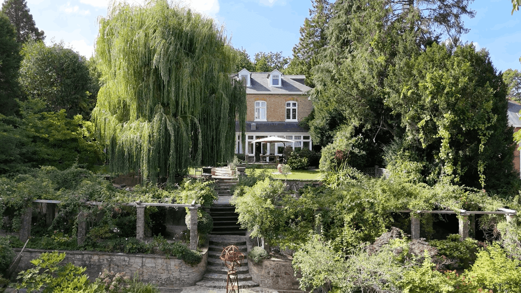 Property photo 1 of 1