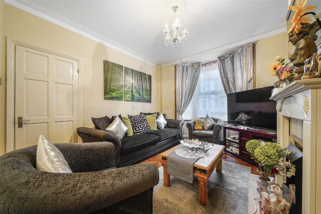 Property photo 2 of 9 47 Peel Road - Wi0Muemqzo6Xvm8Gzdh4.Jpg