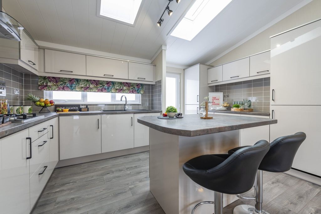 Property photo 3 of 3