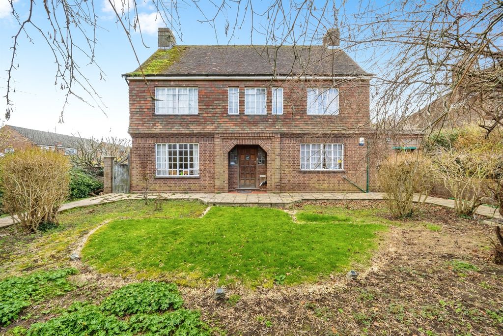 Property photo 2 of 22