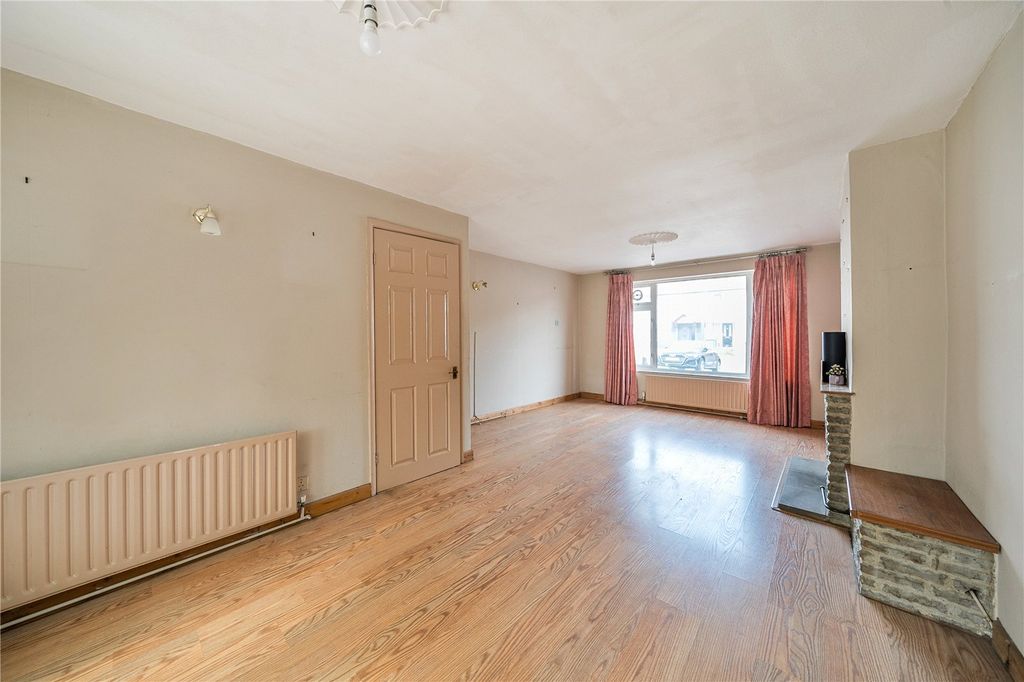 Property photo 3 of 21 Picture No. 14