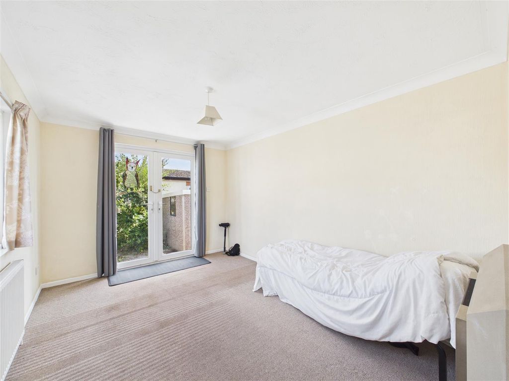 Property photo 2 of 13 Cam03812G0-Pr0137-Still005.Jpg