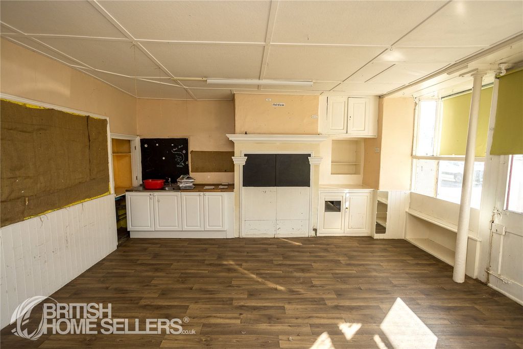 Property photo 3 of 38 Picture No. 31