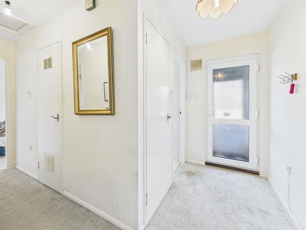 Property photo 2 of 9 Cam05474G0-Pr0041-Still001.Jpg