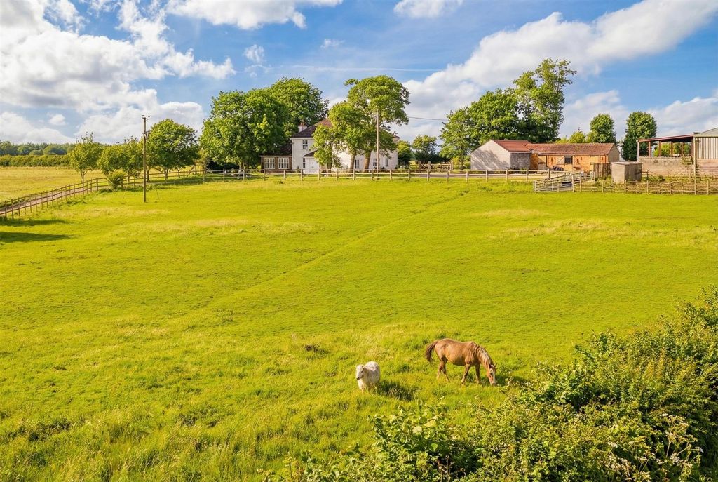 Property photo 1 of 29 Image-3x2-2528x1696 (14).Jpg