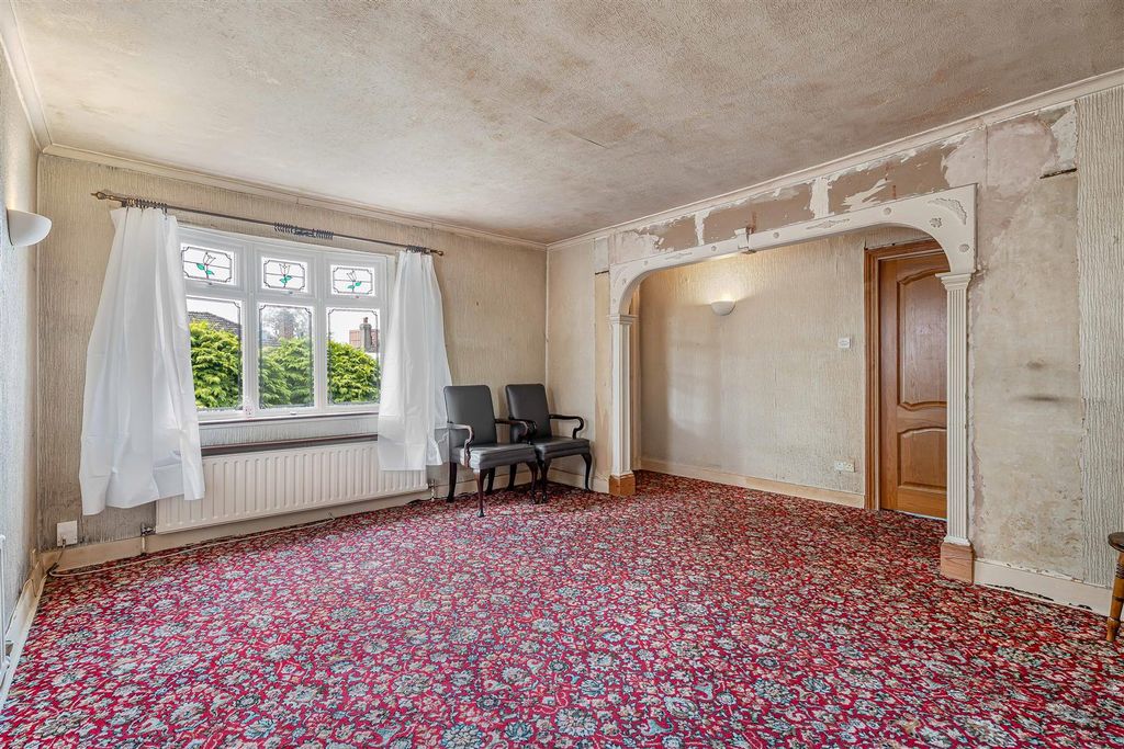 Property photo 2 of 16 16_94014.Jpg