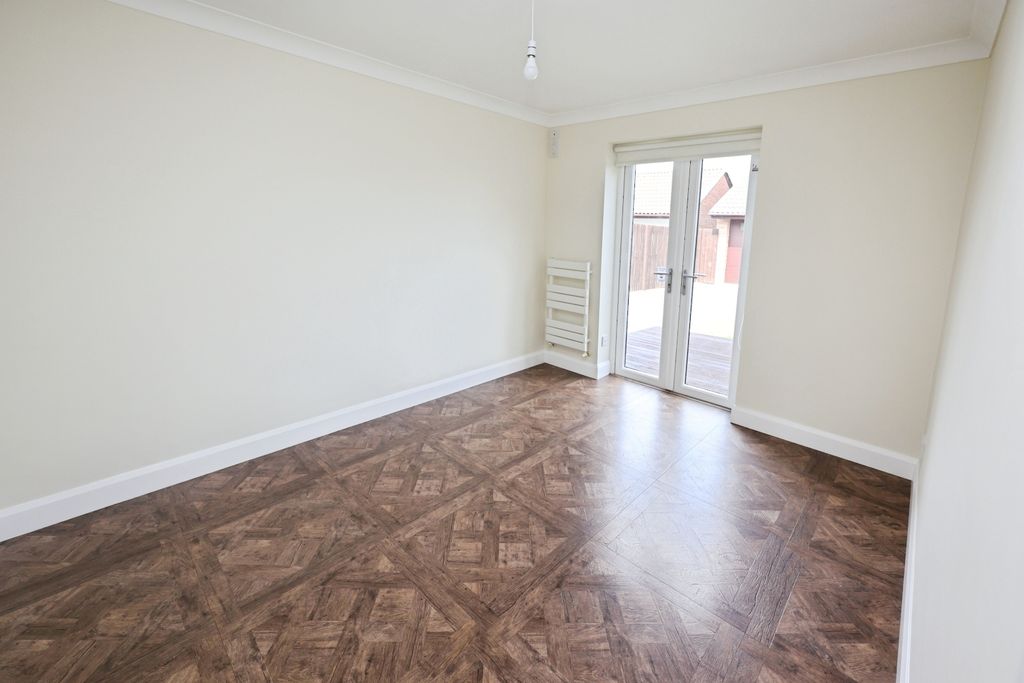 Property photo 1 of 11 Pbox-Bedroom-318949.Jpg